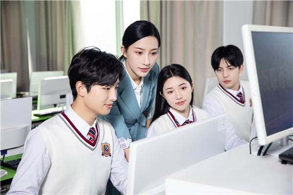 高中生学技术上什么学校好